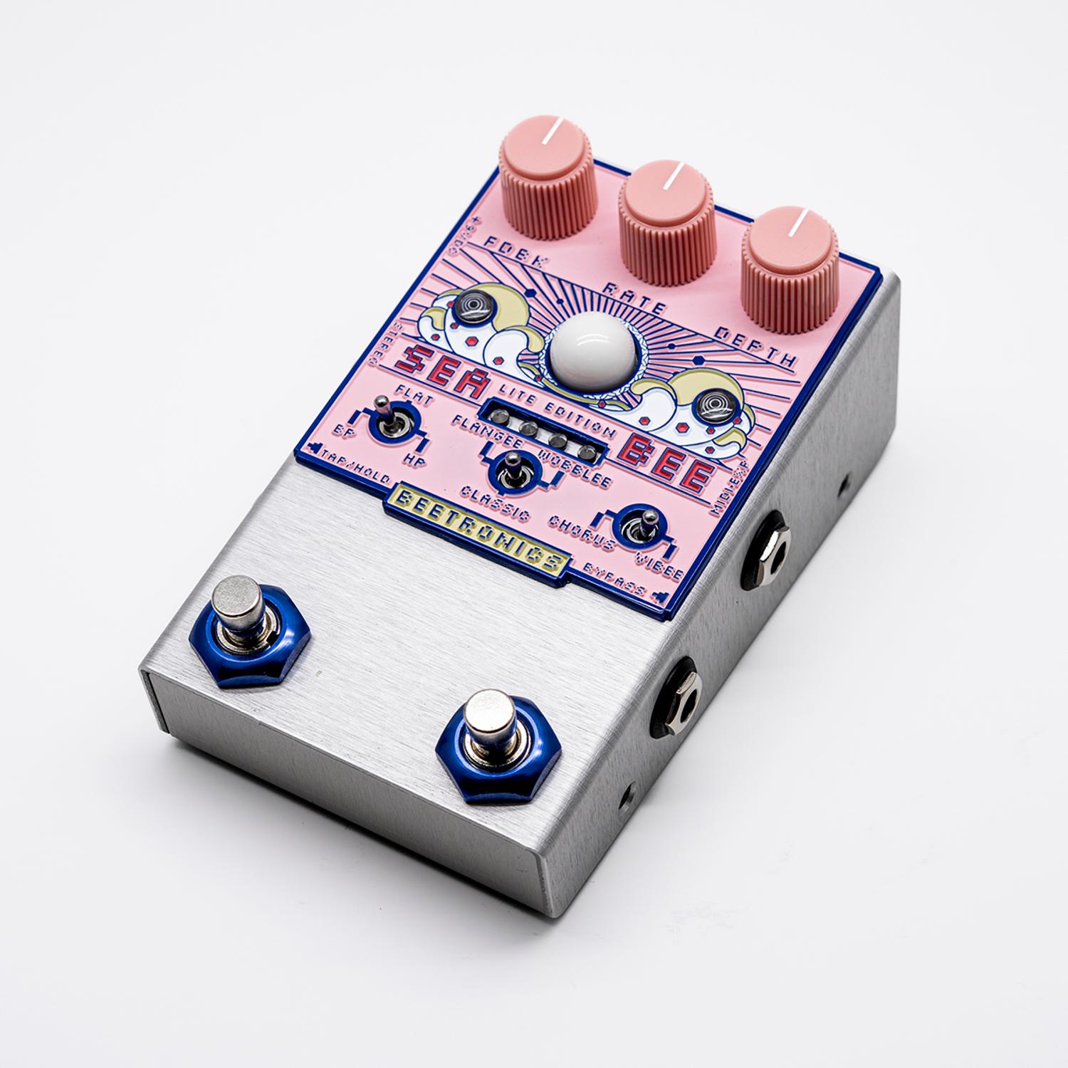 Beetronics Seabee Lite Pink Chorus - Modulation/chorus/flanger/phaser en tremolo effect pedaal - Variation 1