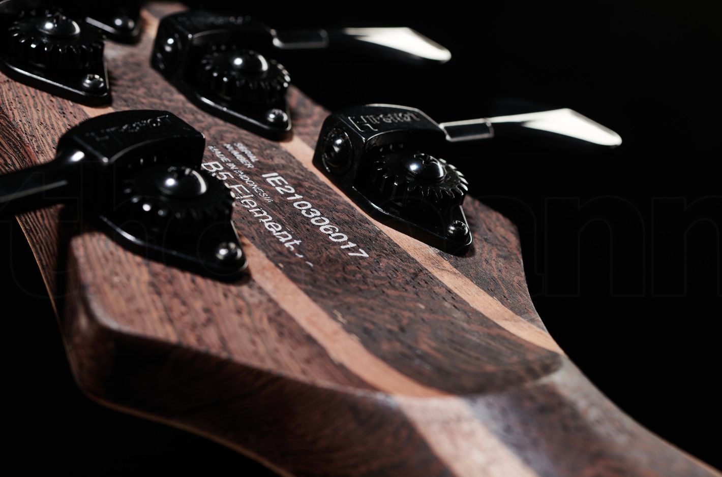 Cort B5 Element Artisan 5c Active Bartolini Mn - Open Pore Natural - Solid body elektrische bas - Variation 4