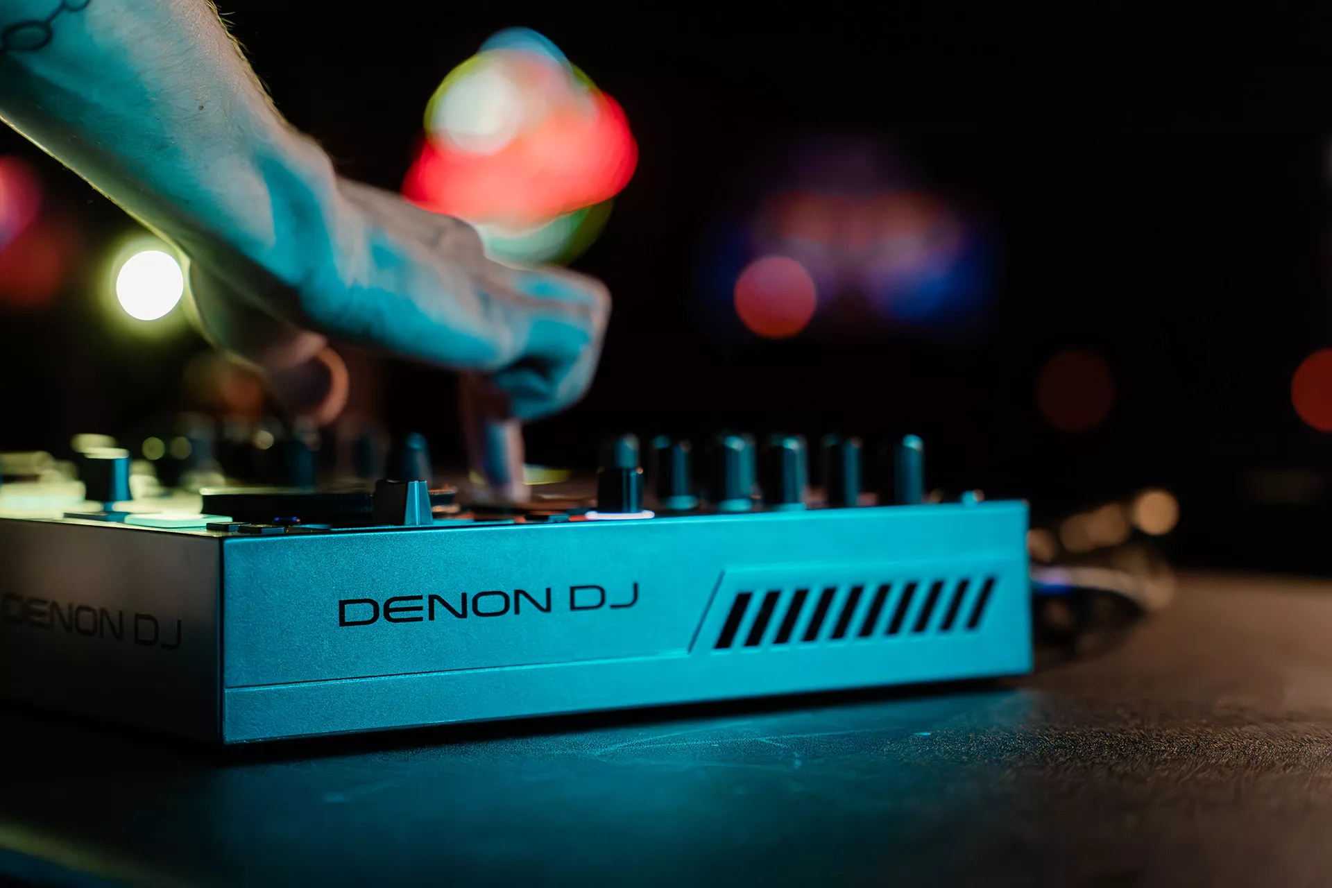 Denon Dj Prime Go + - Standalone DJ Controller - Variation 23