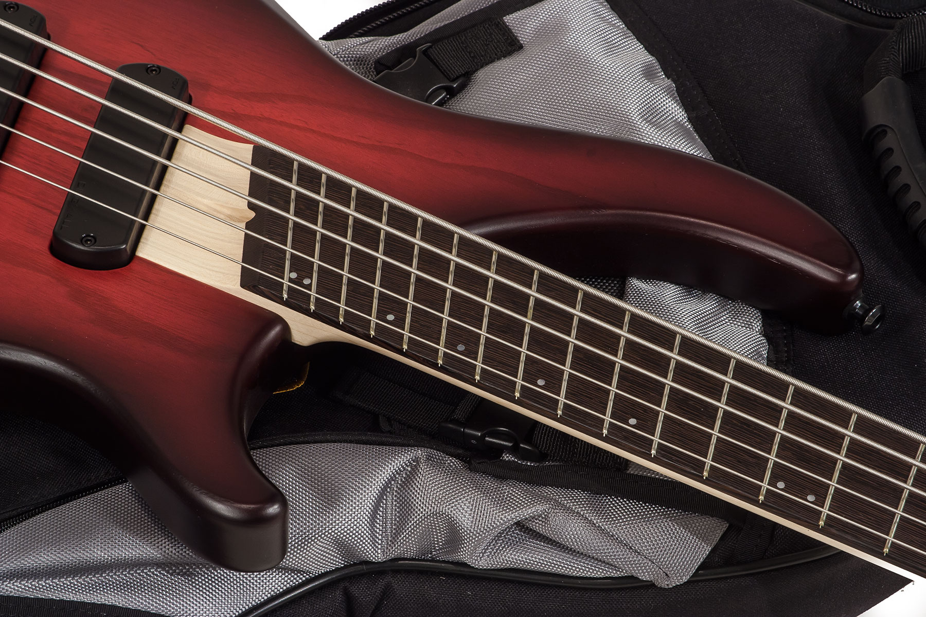 Dingwall Afterburner Abz 5 2-pickups Wen +housse - Trans Redburst Satin - Solid body elektrische bas - Variation 2