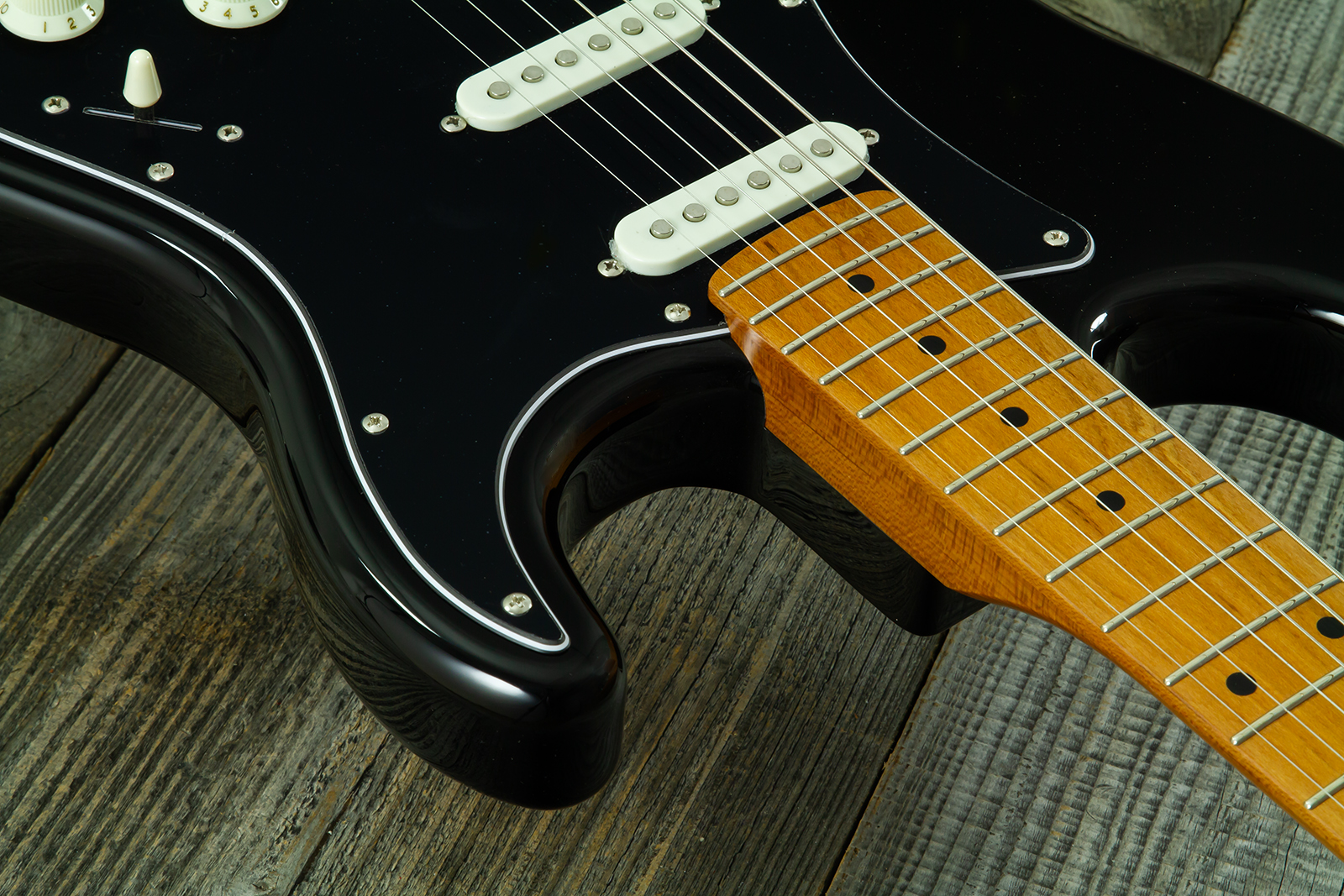 Eastone St150r-blk-rw Hss Trem Mn - Black - Elektrische gitaar in Strat vorm - Variation 4
