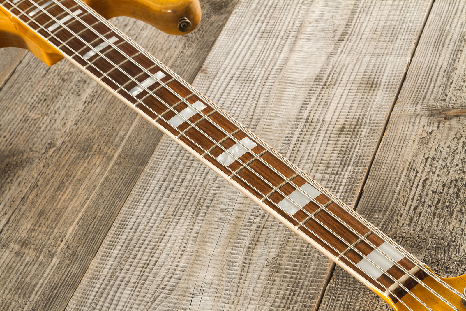 Fender Custom Shop Jazz Bass Custom Rw - Heavy Relic Aged Natural - Solid body elektrische bas - Variation 9