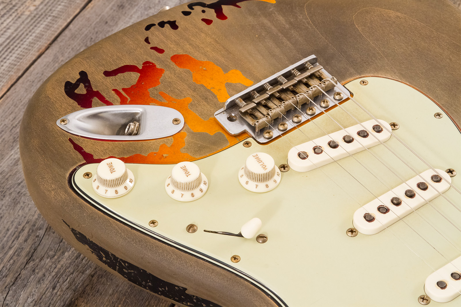 Fender Custom Shop Rory Gallagher Strat Masterbuilt D.wilson Signature 3s Trem Rw #cz574478 - Heavy Relic 3-color Sunburst - Elektrische gitaar in Str