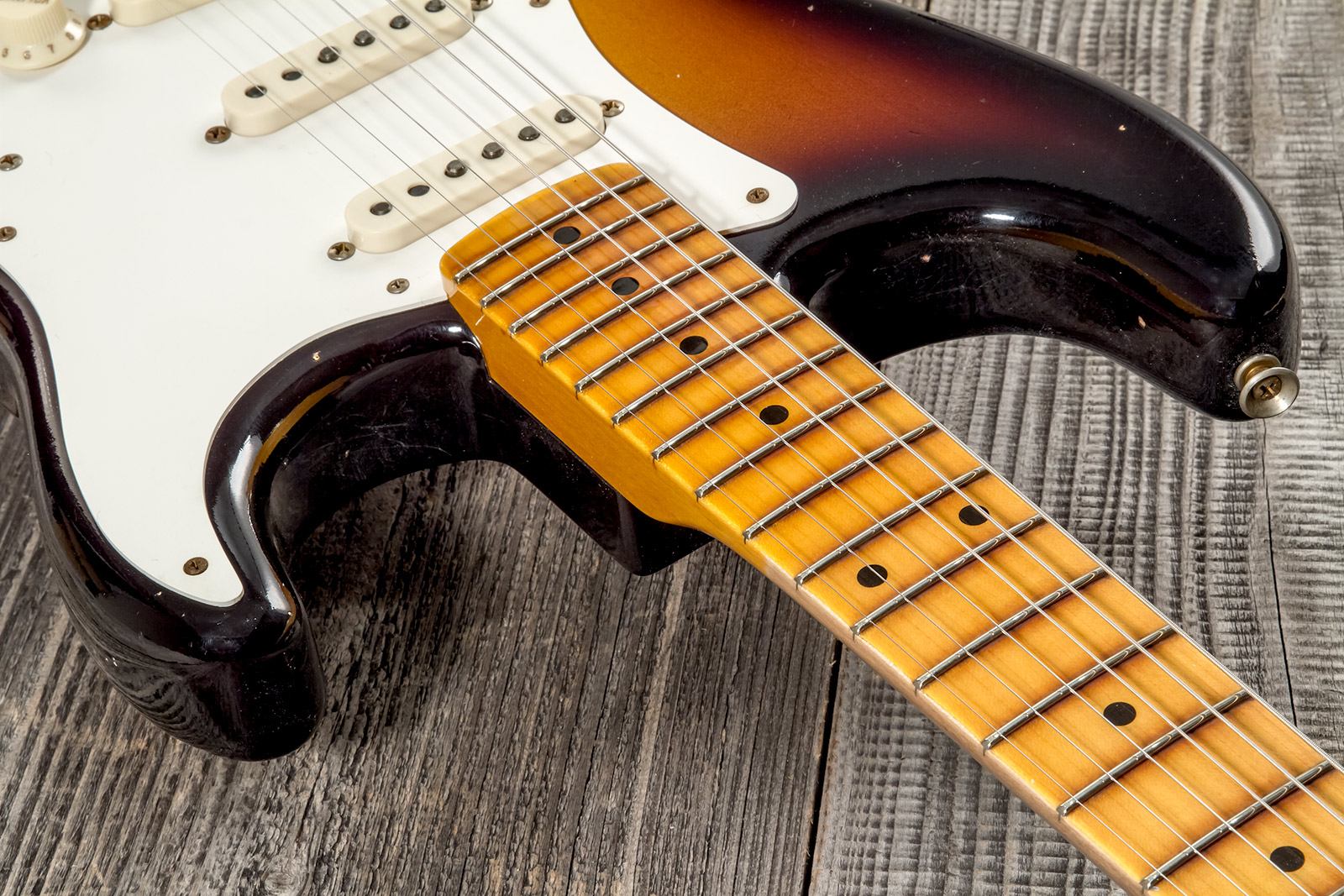 Fender Custom Shop Strat 1956 3s Trem Mn #cz575333 - Journeyman Relic 2-color Sunburst - Elektrische gitaar in Str-vorm - Variation 2