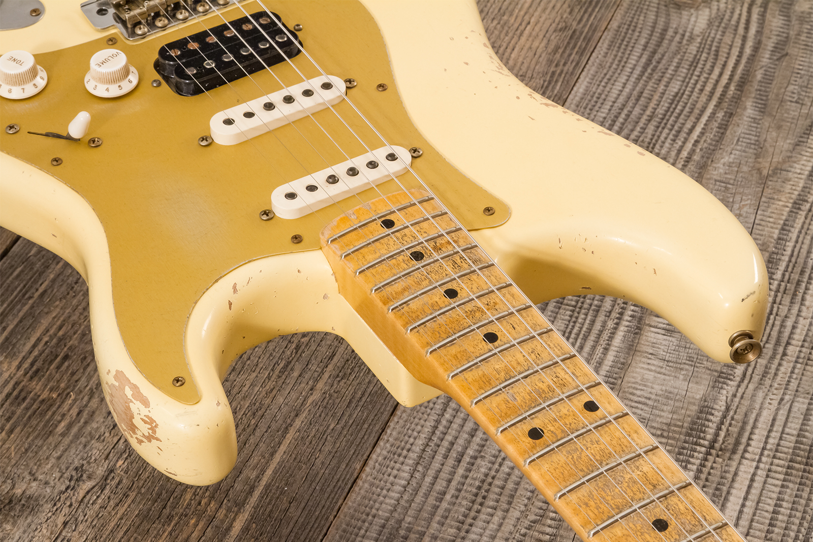 Fender Custom Shop Strat 1956 Hss Trem Mn #r143989 - Relic Vintage White - Elektrische gitaar in Strat vorm - Variation 4