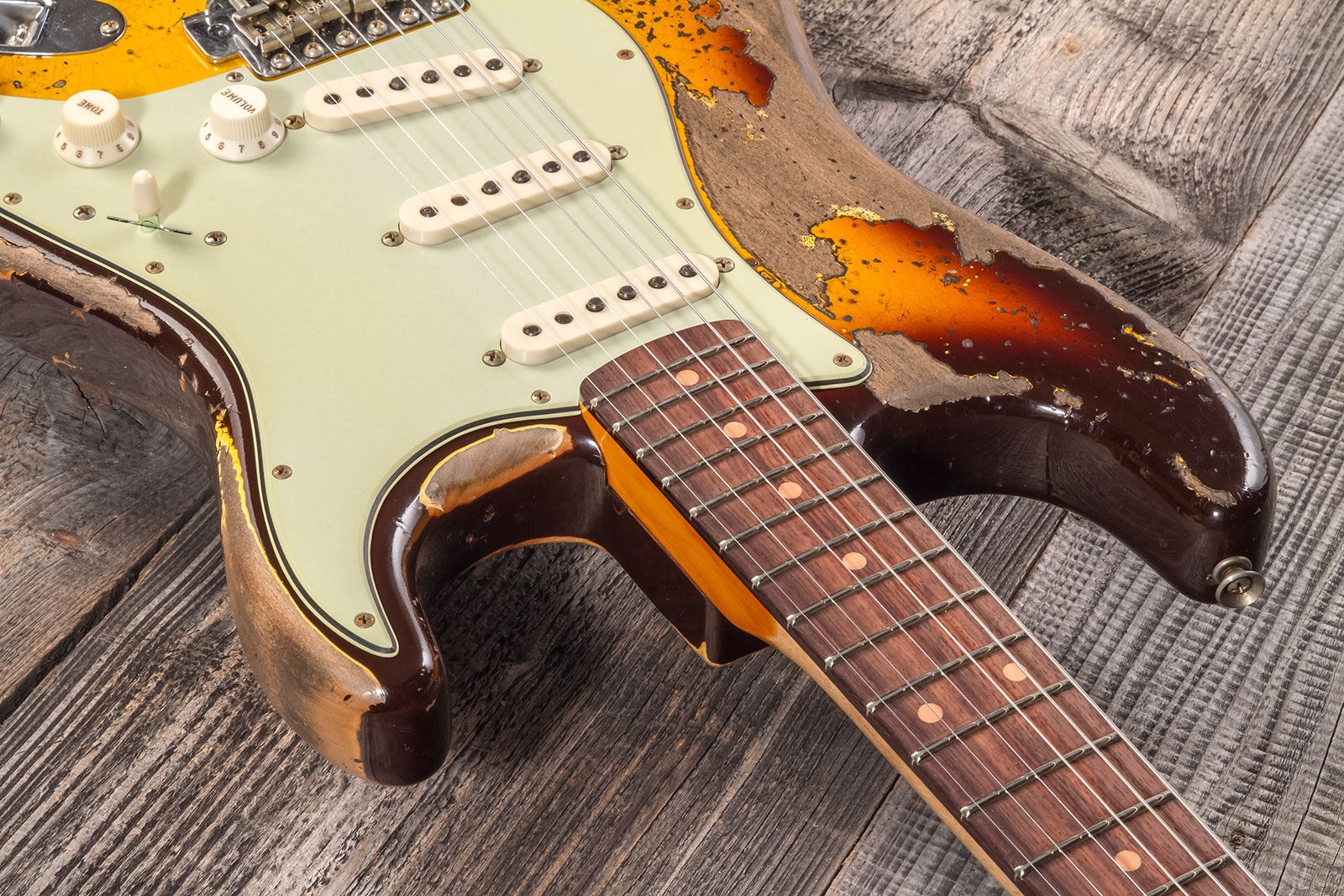 Fender Custom Shop Strat 1959 3s Trem Rw #cz569850 - Super Heavy Relic Aged Chocolate 3-color Sunburst - Elektrische gitaar in Str-vorm - Variation 4
