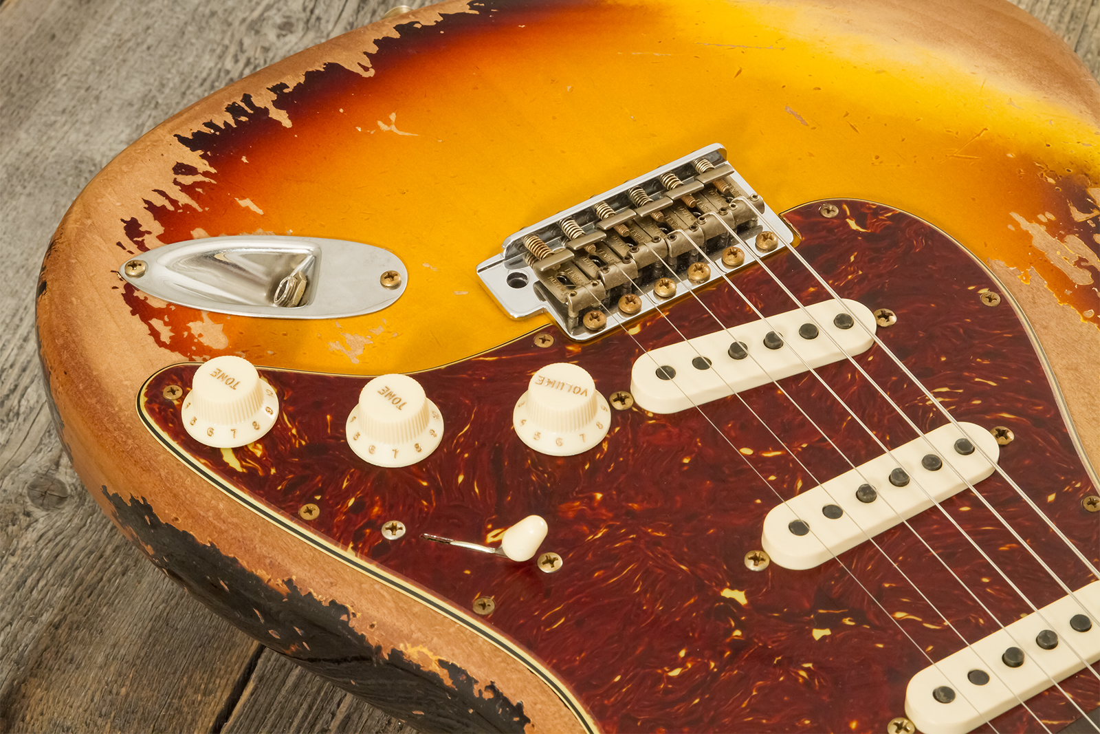 Fender Custom Shop Strat 1960 Roasted 3s Trem Rw #cz583123 - Super Heavy Relic 3-color Sunburst - Elektrische gitaar in Strat vorm - Variation 3