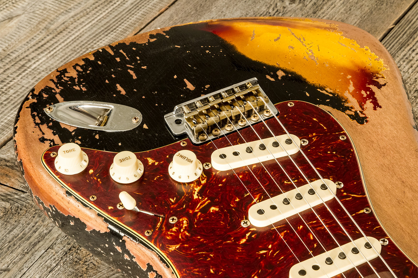 Fender Custom Shop Strat 1961 3s Trem #cz580688 - Super Heavy Relic Black O. 3-color Sunburst - Elektrische gitaar in Str-vorm - Variation 3