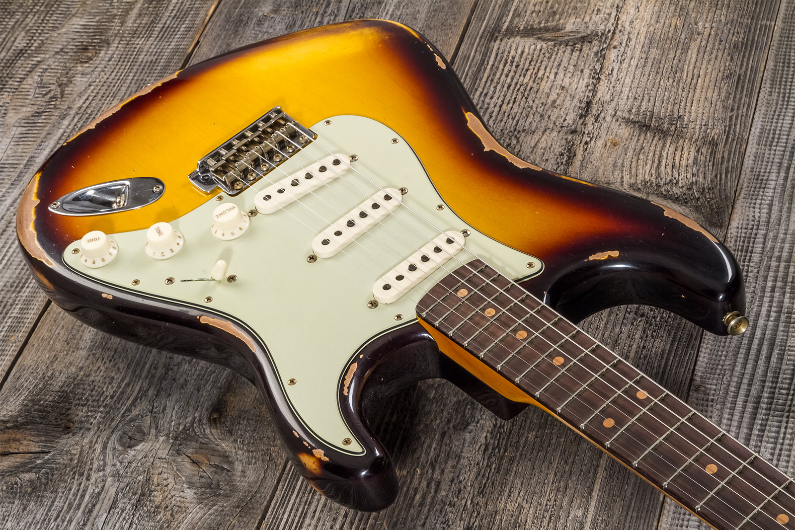 Fender Custom Shop Strat 1961 3s Trem Rw #cz573663 - Heavy Relic Aged 3-color Sunburst - Elektrische gitaar in Str-vorm - Variation 2