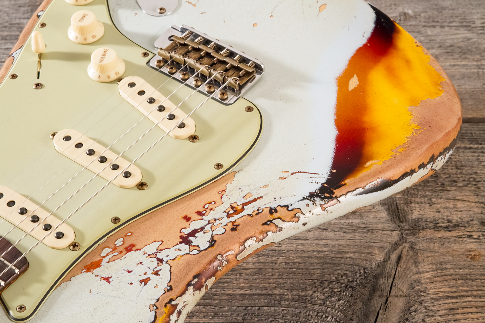 Fender Custom Shop Strat 1961 Bone Tone 3s Trem Rw #cz583129 - Super Heavy Relic Sonic Blue O. 3-color Sunburst - Elektrische gitaar in Str-vorm - Var