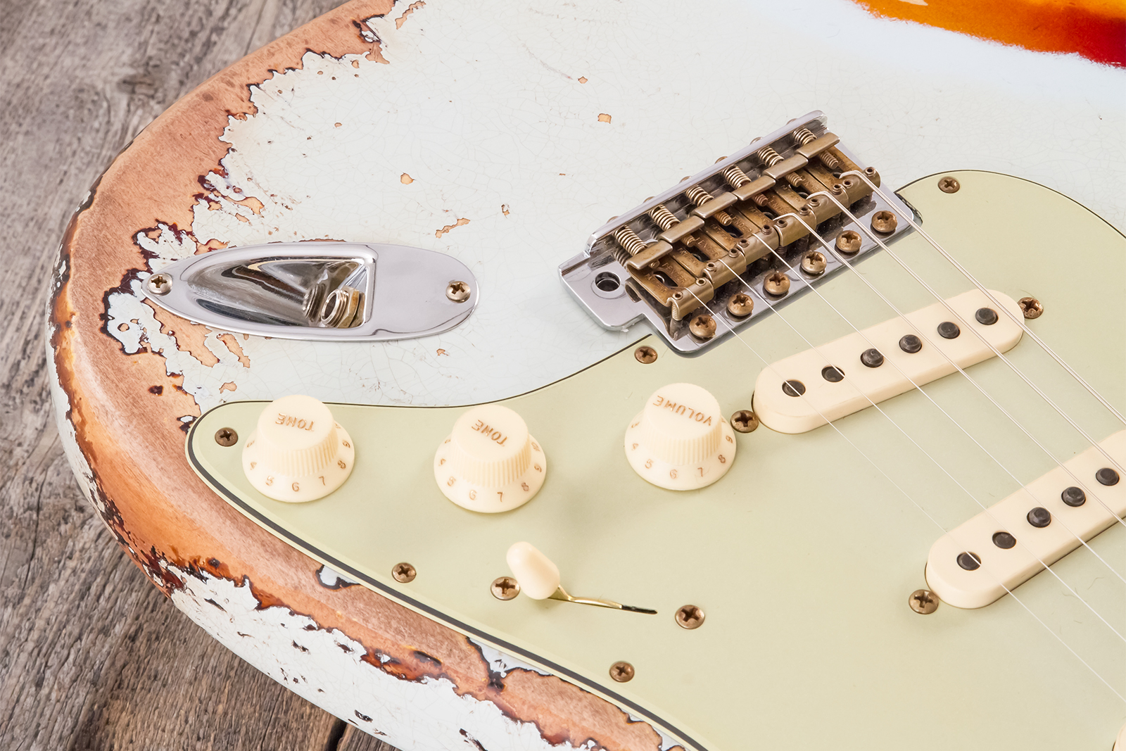 Fender Custom Shop Strat 1961 Bone Tone 3s Trem Rw #cz583129 - Super Heavy Relic Sonic Blue O. 3-color Sunburst - Elektrische gitaar in Str-vorm - Var