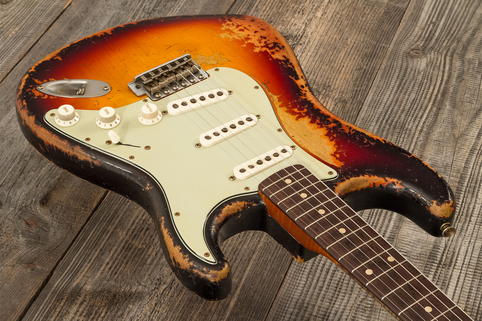 Fender Custom Shop Strat 1961 Masterbuilt D.wilson 3s Trem Rw #cz552177 - Heavy Relic 3-color Sunburst - Elektrische gitaar in Strat vorm - Variation 