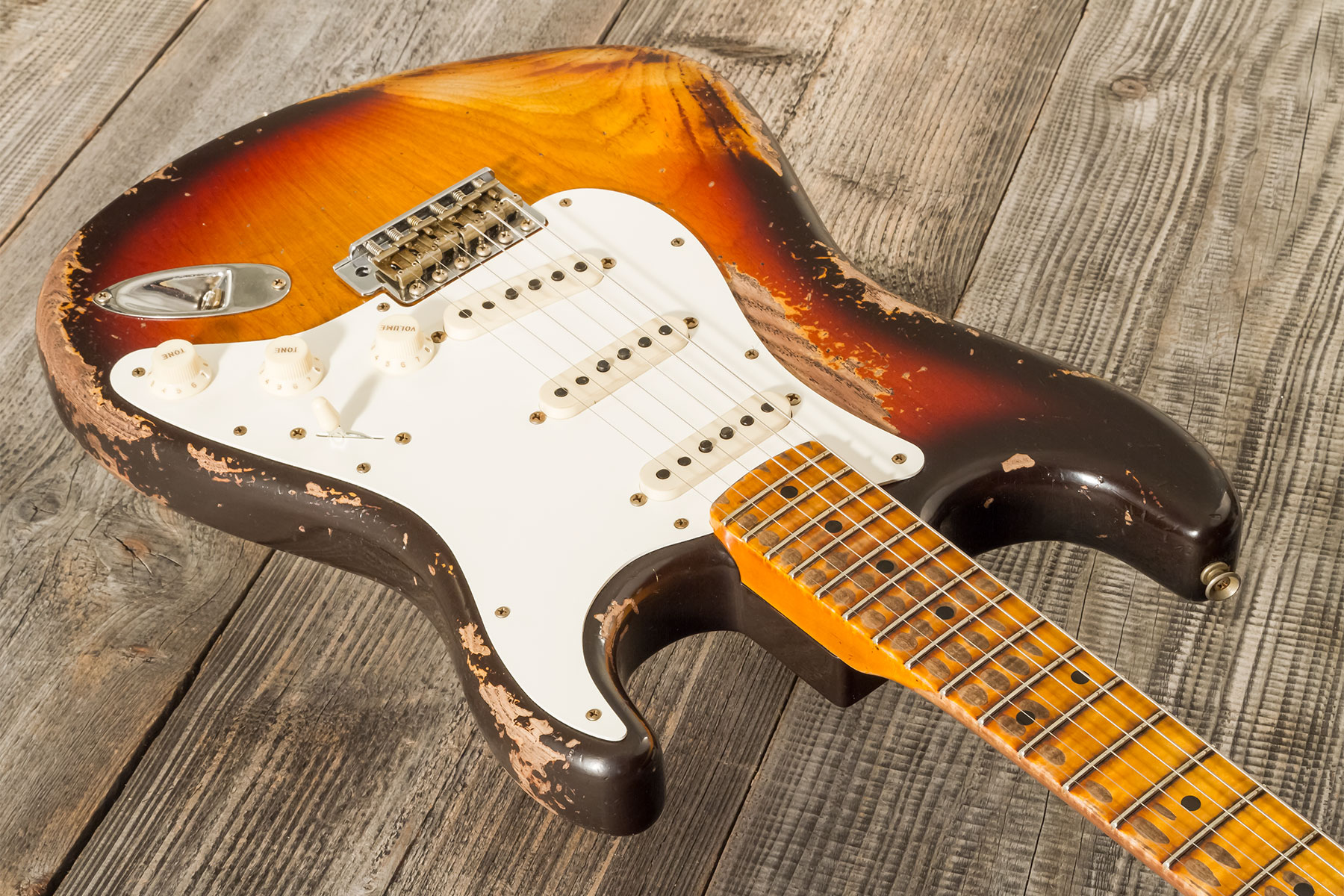 Fender Custom Shop Strat Red Hot 3s Trem Mn #cz580088 - Super Heavy Relic 3-color Sunburst - Elektrische gitaar in Str-vorm - Variation 2