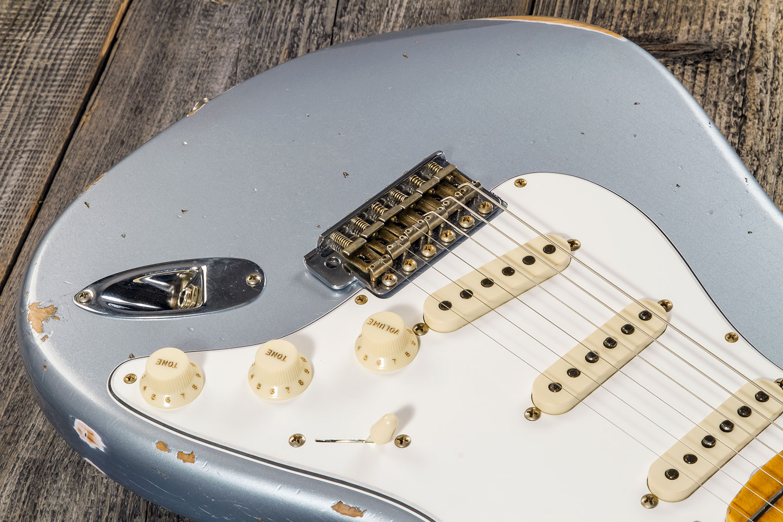 Fender Custom Shop Strat Tomatillo Special 3s Trem Mn #cz571096 - Relic Aged Ice Blue Metallic - Elektrische gitaar in Str-vorm - Variation 3