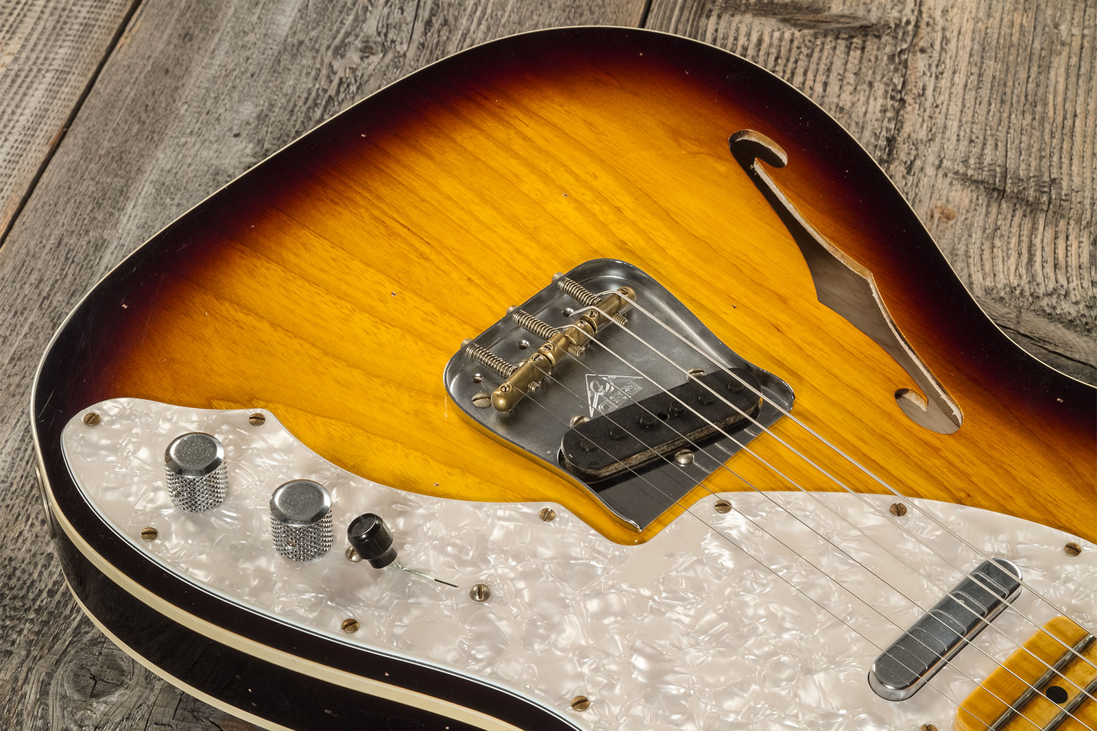 Fender Custom Shop Tele Thinline 50s Mn #cz574212 - Journeyman Relic Aged 2-color Sunburst - Televorm elektrische gitaar - Variation 4