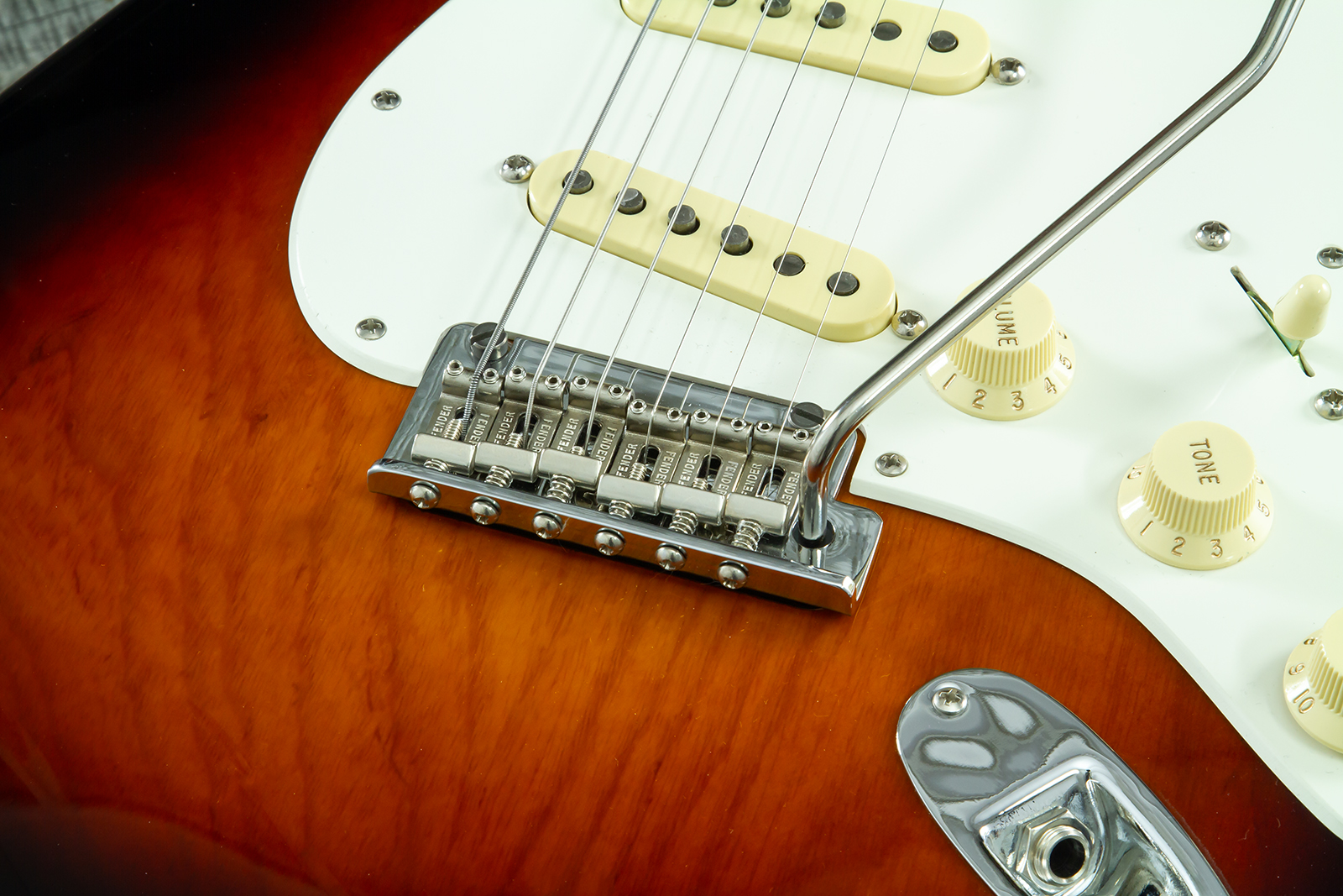 Fender Strat American Pro Ii Ltd 3s Trem Mn #us23077326 - 2-color Sunburst - Elektrische gitaar in Strat vorm - Variation 3