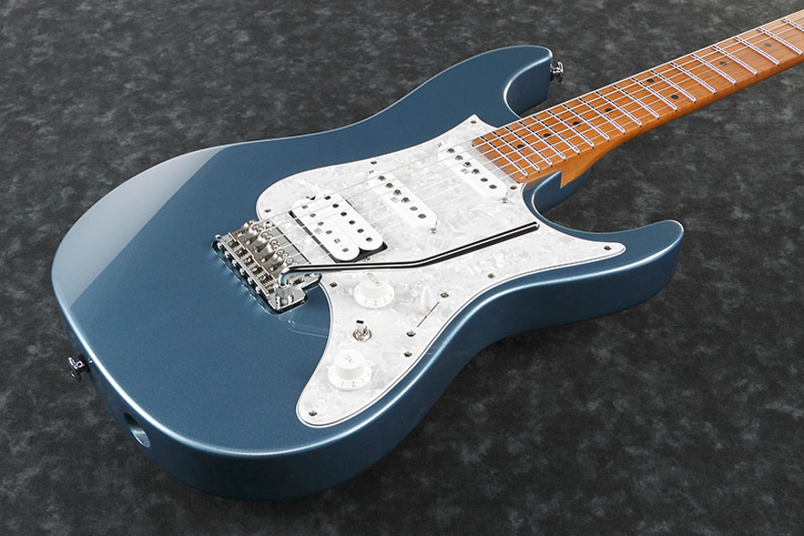 Ibanez Az2204 Icm Prestige Jap Hss Trem Mn - Ice Blue Metallic - Elektrische gitaar in Str-vorm - Variation 2