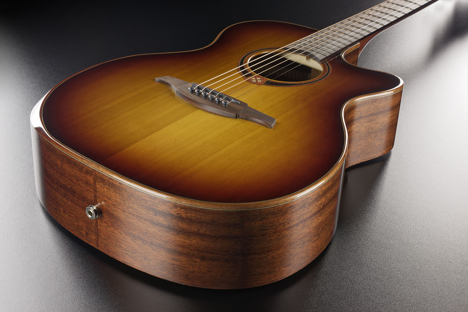 Lag T118abce Bevel Tramontane Auditorium Cw Cedre Khaya Bro - Brown Sunburst - Elektro-akoestische gitaar - Variation 2