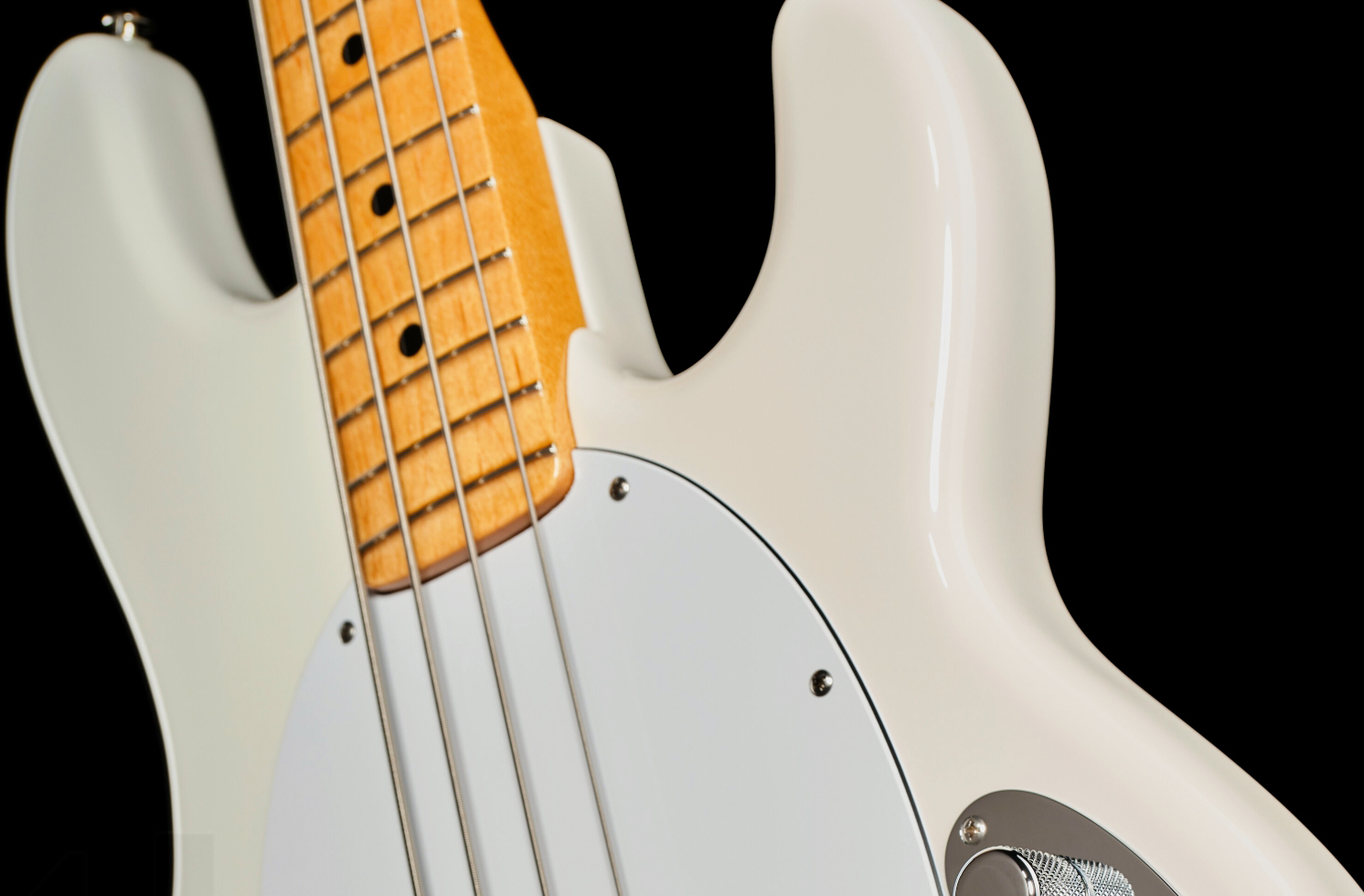 Music Man Stingray Retro 70s Usa Active Mn - White - Solid body elektrische bas - Variation 1