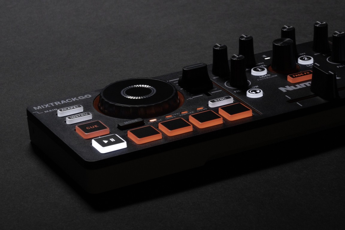 Numark Mix Track Go - USB DJ-Controller - Variation 13
