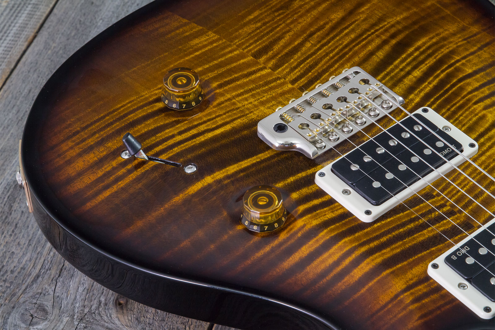 Prs Custom 24 Hand-signed Usa 2h Trem Rw #0400035 - Black Gold Wraparound Burst - Double cut gitaar - Variation 3