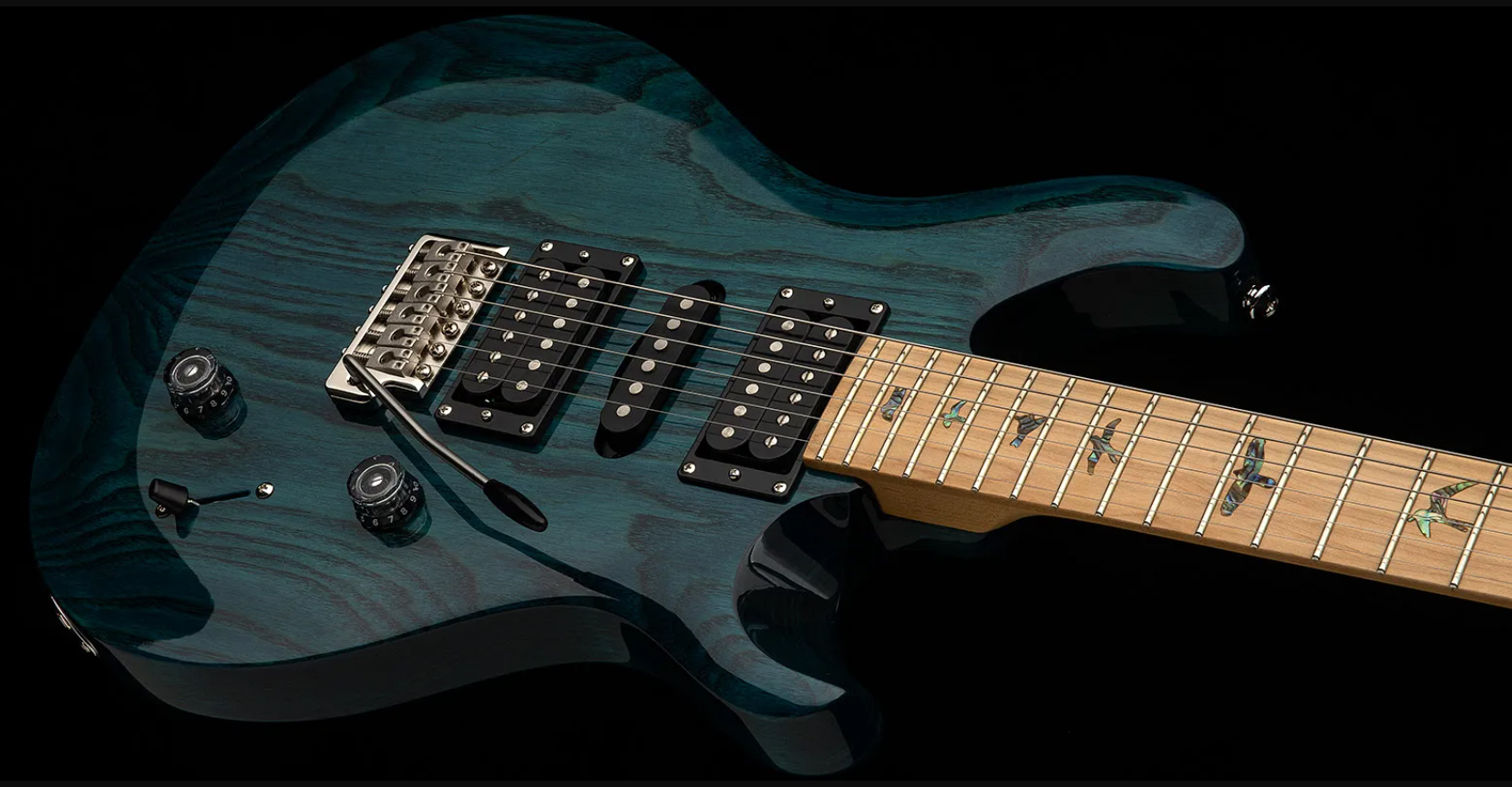 Prs Swamp Ash Special 5-way Switch Se Hsh Trem Mn - Iridescent Blue - Double cut gitaar - Variation 1
