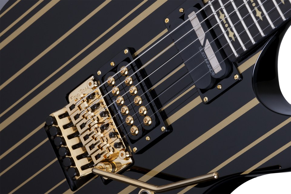 Schecter Synyster Custom-s 2h Seymour Duncan Sustainiac Fr Eb - Black W/ Gold Stripes - Kenmerkende elektrische gitaar - Variation 4