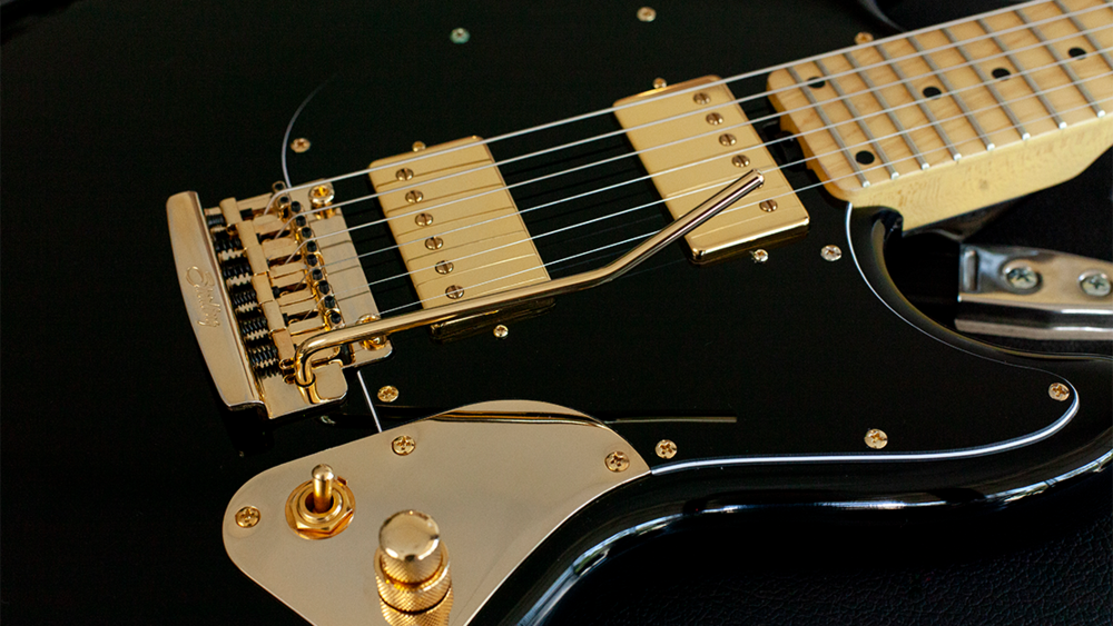Sterling By Musicman Jared Dines Stingray Guitar Signature Hh Trem Mn - Black Gold - Elektrische gitaar in Str-vorm - Variation 3