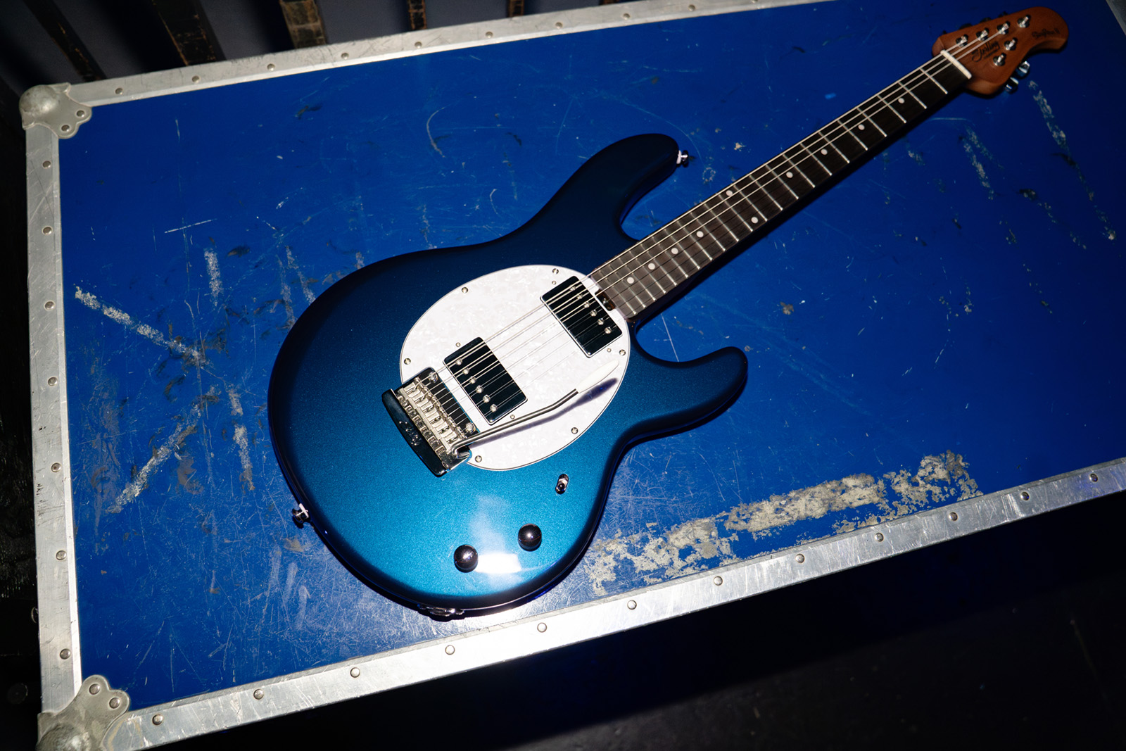 Sterling By Musicman Stingray Ii Trem Hh Rw - Blue Pearl - Elektrische gitaar in Strat vorm - Variation 1