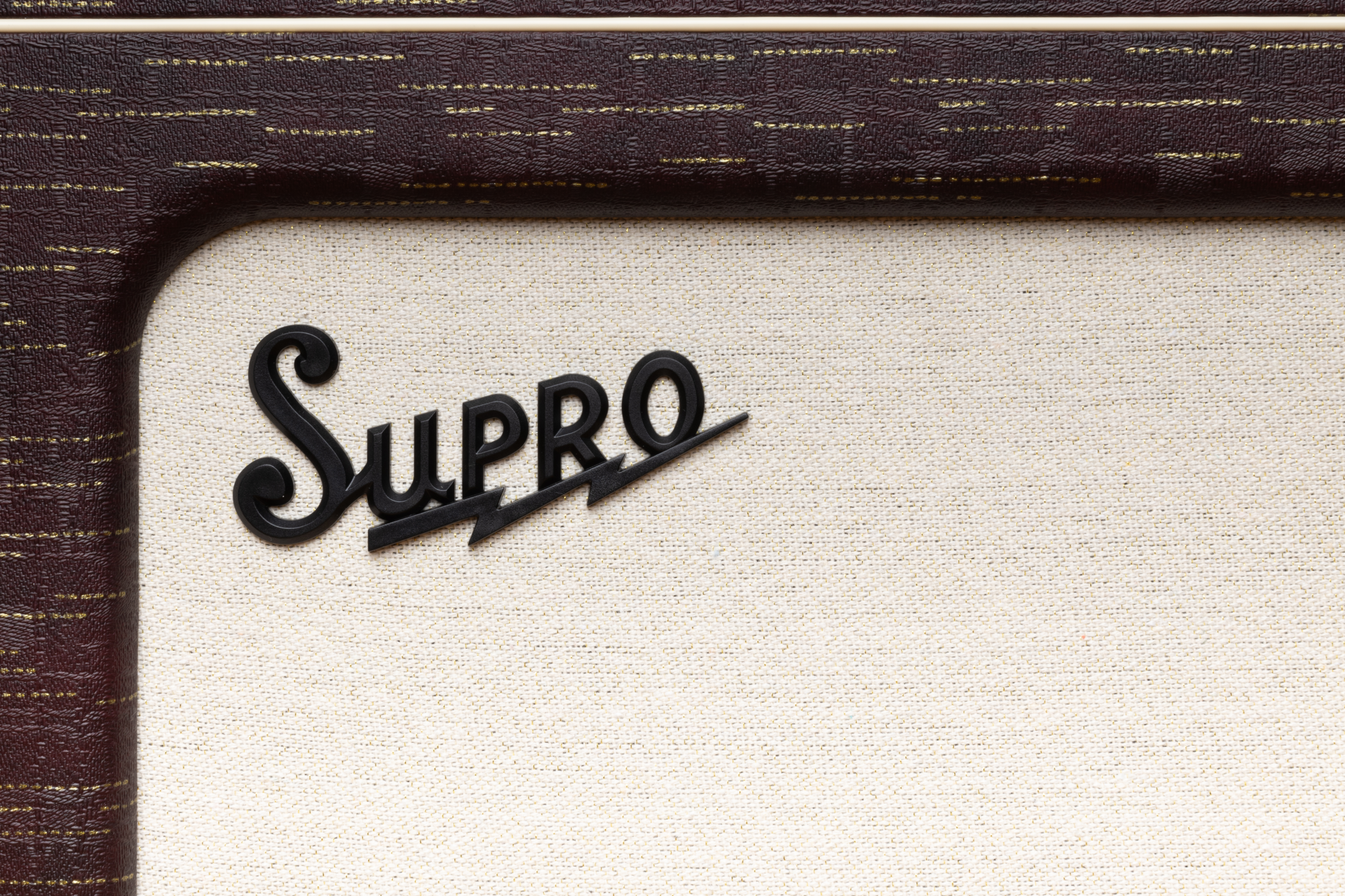 Supro Ambassador Custom Burgundy Gold Scandia 2x10 50w - Combo voor elektrische gitaar - Variation 5