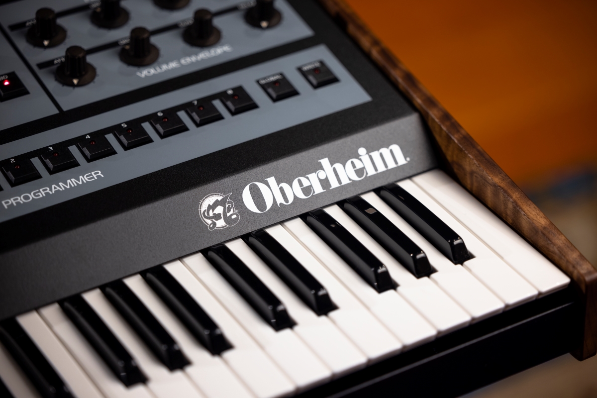Tom Oberheim Ob-x8 - Synthesizer - Variation 9