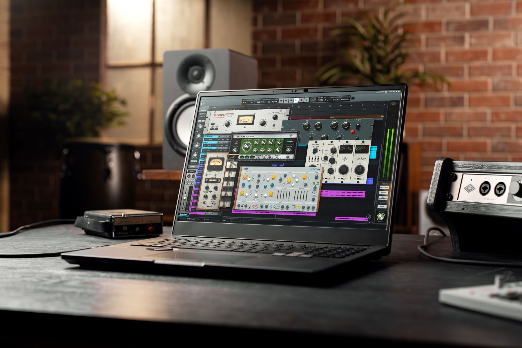 Universal Audio Volt 876 - USB audio-interface - Variation 4