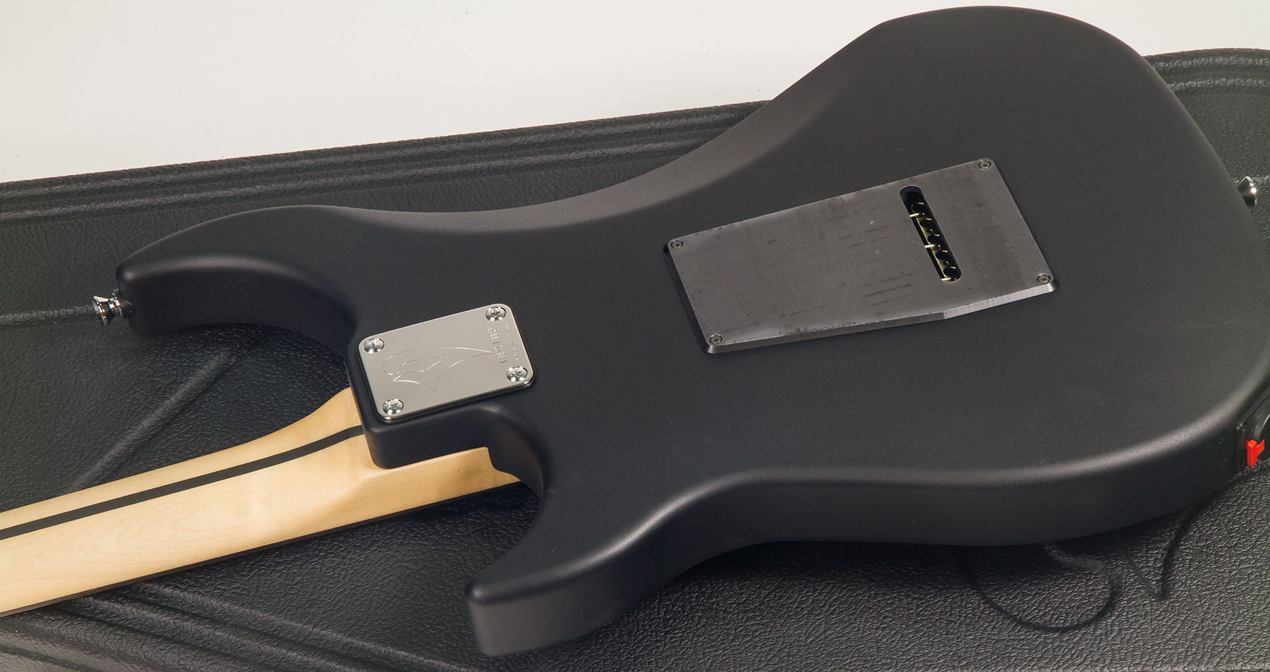 Vigier Excalibur Indus Hh Trem Rw - Textured Black - Guitarra eléctrica de doble corte. - Variation 3
